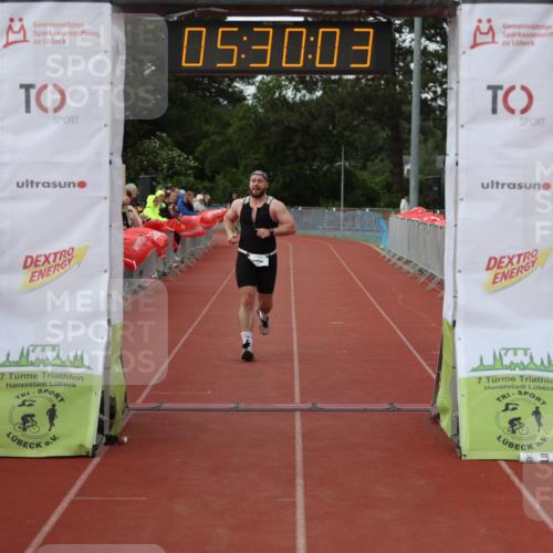 14.06.2026 - 7 Türme Triathlon Andreas Tolksdorf http://msf.ph/oto/9808285 14.06.2026 16:30:02 Ziel 698, 1329, 1485 meine-sportfotos.de