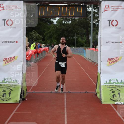 14.06.2026 - 7 Türme Triathlon Andreas Tolksdorf http://msf.ph/oto/9808303 14.06.2026 16:30:04 Ziel 698, 1329, 1485 meine-sportfotos.de