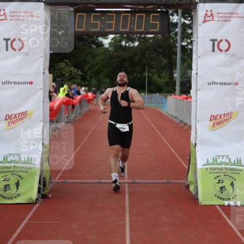 14.06.2026 - 7 Türme Triathlon Andreas Tolksdorf http://msf.ph/oto/9808306 14.06.2026 16:30:04 Ziel 698, 1329, 1485 meine-sportfotos.de