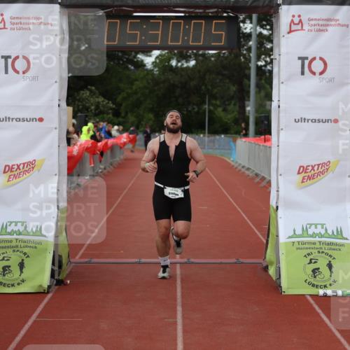 14.06.2026 - 7 Türme Triathlon Andreas Tolksdorf http://msf.ph/oto/9808308 14.06.2026 16:30:04 Ziel 698, 1329, 1485 meine-sportfotos.de