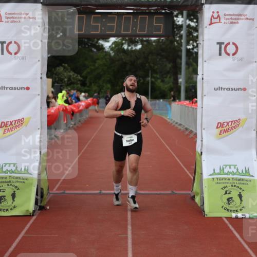 14.06.2026 - 7 Türme Triathlon Andreas Tolksdorf http://msf.ph/oto/9808310 14.06.2026 16:30:04 Ziel 698, 1329, 1485 meine-sportfotos.de