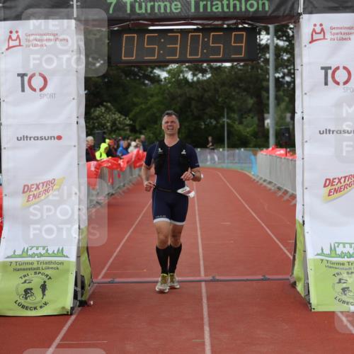 14.06.2026 - 7 Türme Triathlon Andreas Tolksdorf http://msf.ph/oto/9808370 14.06.2026 16:30:58 Ziel 857 meine-sportfotos.de