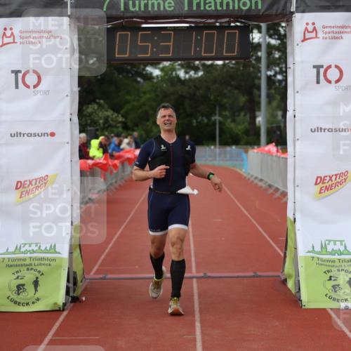 14.06.2026 - 7 Türme Triathlon Andreas Tolksdorf http://msf.ph/oto/9808376 14.06.2026 16:30:58 Ziel 857 meine-sportfotos.de