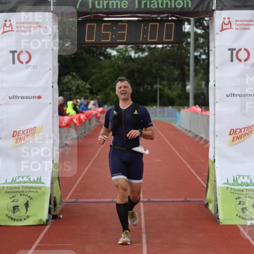 14.06.2026 - 7 Türme Triathlon Andreas Tolksdorf http://msf.ph/oto/9808381 14.06.2026 16:30:59 Ziel 857 meine-sportfotos.de