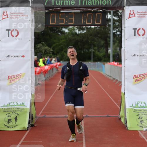 14.06.2026 - 7 Türme Triathlon Andreas Tolksdorf http://msf.ph/oto/9808382 14.06.2026 16:30:59 Ziel 857 meine-sportfotos.de