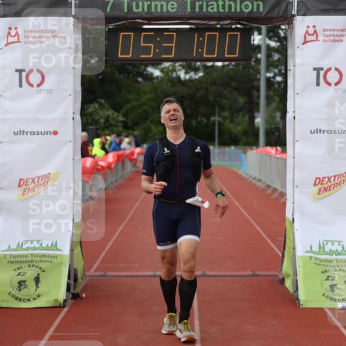 14.06.2026 - 7 Türme Triathlon Andreas Tolksdorf http://msf.ph/oto/9808385 14.06.2026 16:30:59 Ziel 857 meine-sportfotos.de