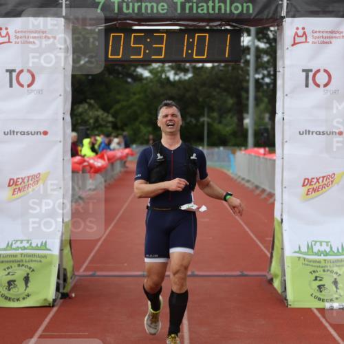 14.06.2026 - 7 Türme Triathlon Andreas Tolksdorf http://msf.ph/oto/9808390 14.06.2026 16:30:59 Ziel 857 meine-sportfotos.de