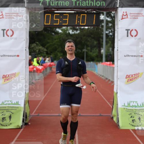 14.06.2026 - 7 Türme Triathlon Andreas Tolksdorf http://msf.ph/oto/9808392 14.06.2026 16:30:59 Ziel 857 meine-sportfotos.de