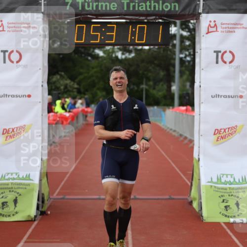 14.06.2026 - 7 Türme Triathlon Andreas Tolksdorf http://msf.ph/oto/9808394 14.06.2026 16:30:59 Ziel 857 meine-sportfotos.de