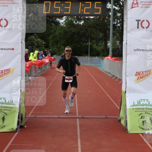 14.06.2026 - 7 Türme Triathlon Andreas Tolksdorf http://msf.ph/oto/9808430 14.06.2026 16:31:24 Ziel 856 meine-sportfotos.de