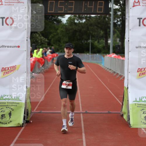 14.06.2026 - 7 Türme Triathlon Andreas Tolksdorf http://msf.ph/oto/9808508 14.06.2026 16:31:47 Ziel 604, 1539 meine-sportfotos.de