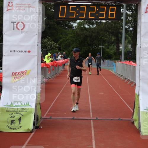 14.06.2026 - 7 Türme Triathlon Andreas Tolksdorf http://msf.ph/oto/9808522 14.06.2026 16:32:37 Ziel 886, 1260 meine-sportfotos.de