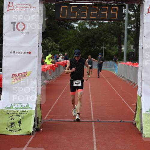14.06.2026 - 7 Türme Triathlon Andreas Tolksdorf http://msf.ph/oto/9808529 14.06.2026 16:32:37 Ziel 886, 1260 meine-sportfotos.de