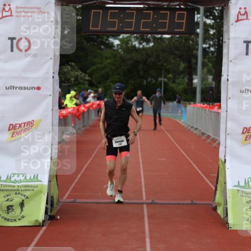 14.06.2026 - 7 Türme Triathlon Andreas Tolksdorf http://msf.ph/oto/9808531 14.06.2026 16:32:37 Ziel 886, 1260 meine-sportfotos.de