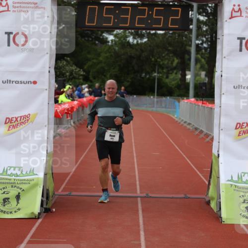 14.06.2026 - 7 Türme Triathlon Andreas Tolksdorf http://msf.ph/oto/9808549 14.06.2026 16:32:50 Ziel 886, 1325 meine-sportfotos.de