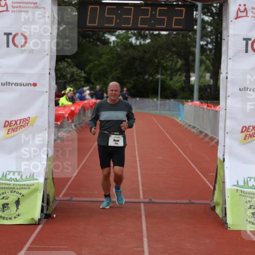 14.06.2026 - 7 Türme Triathlon Andreas Tolksdorf http://msf.ph/oto/9808551 14.06.2026 16:32:51 Ziel 886, 1325 meine-sportfotos.de
