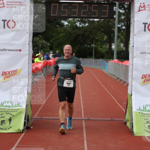 14.06.2026 - 7 Türme Triathlon Andreas Tolksdorf http://msf.ph/oto/9808562 14.06.2026 16:32:51 Ziel 886, 1325 meine-sportfotos.de