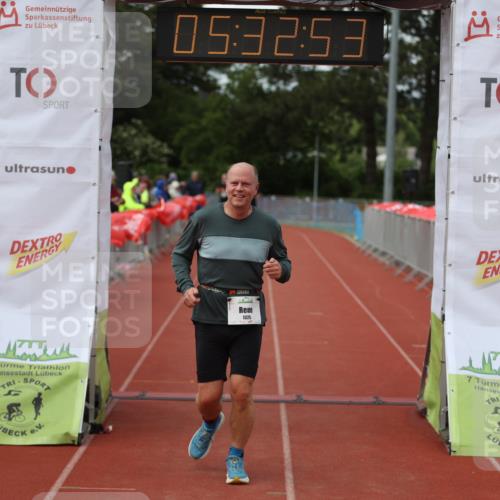 14.06.2026 - 7 Türme Triathlon Andreas Tolksdorf http://msf.ph/oto/9808572 14.06.2026 16:32:52 Ziel 886, 1325 meine-sportfotos.de