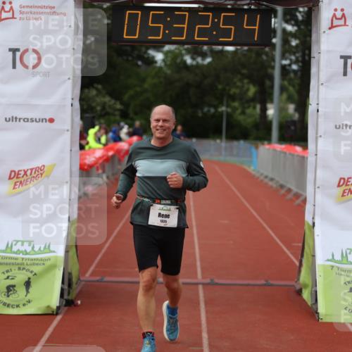 14.06.2026 - 7 Türme Triathlon Andreas Tolksdorf http://msf.ph/oto/9808576 14.06.2026 16:32:52 Ziel 886, 1325 meine-sportfotos.de