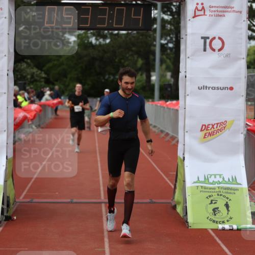 14.06.2026 - 7 Türme Triathlon Andreas Tolksdorf http://msf.ph/oto/9808587 14.06.2026 16:33:02 Ziel 733, 1230 meine-sportfotos.de