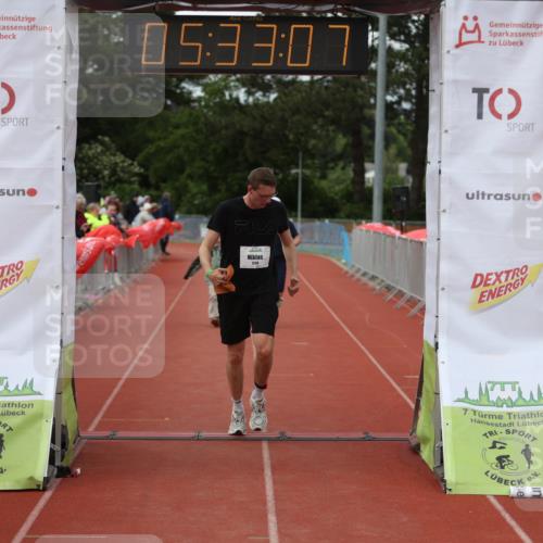 14.06.2026 - 7 Türme Triathlon Andreas Tolksdorf http://msf.ph/oto/9808598 14.06.2026 16:33:05 Ziel 733, 870, 1230 meine-sportfotos.de