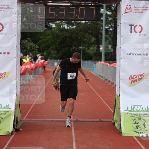 14.06.2026 - 7 Türme Triathlon Andreas Tolksdorf http://msf.ph/oto/9808601 14.06.2026 16:33:06 Ziel 733, 870, 1230 meine-sportfotos.de