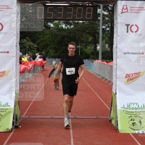 14.06.2026 - 7 Türme Triathlon Andreas Tolksdorf http://msf.ph/oto/9808604 14.06.2026 16:33:06 Ziel 733, 870, 1230 meine-sportfotos.de