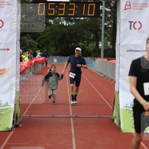 14.06.2026 - 7 Türme Triathlon Andreas Tolksdorf http://msf.ph/oto/9808608 14.06.2026 16:33:08 Ziel 733, 870, 1230 meine-sportfotos.de