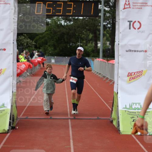 14.06.2026 - 7 Türme Triathlon Andreas Tolksdorf http://msf.ph/oto/9808619 14.06.2026 16:33:09 Ziel 733, 870, 1230 meine-sportfotos.de