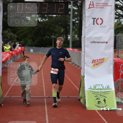 14.06.2026 - 7 Türme Triathlon Andreas Tolksdorf http://msf.ph/oto/9808626 14.06.2026 16:33:10 Ziel 733, 870, 1230 meine-sportfotos.de