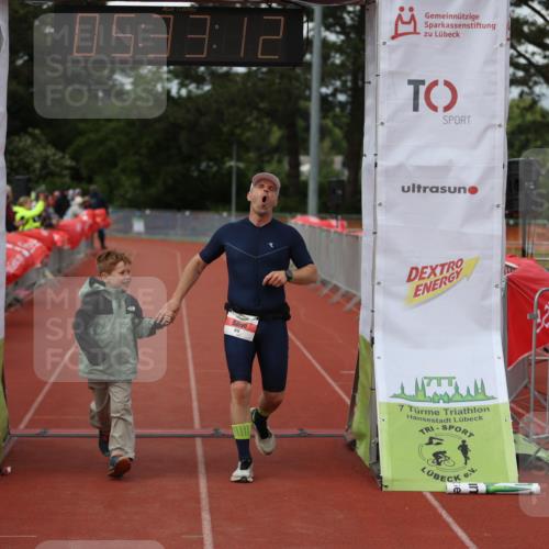 14.06.2026 - 7 Türme Triathlon Andreas Tolksdorf http://msf.ph/oto/9808627 14.06.2026 16:33:10 Ziel 733, 870, 1230 meine-sportfotos.de