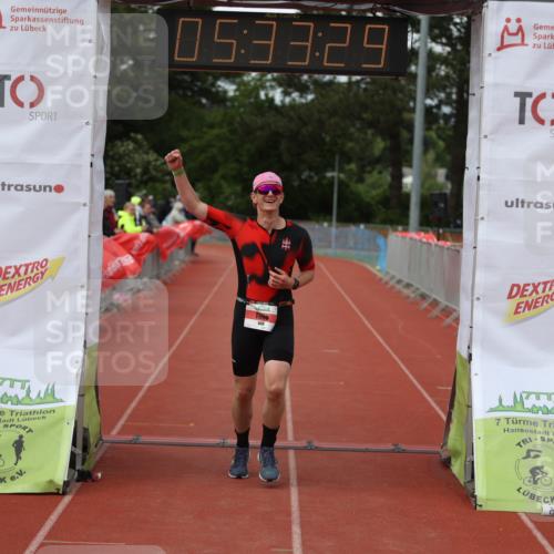 14.06.2026 - 7 Türme Triathlon Andreas Tolksdorf http://msf.ph/oto/9808642 14.06.2026 16:33:28 Ziel 608 meine-sportfotos.de