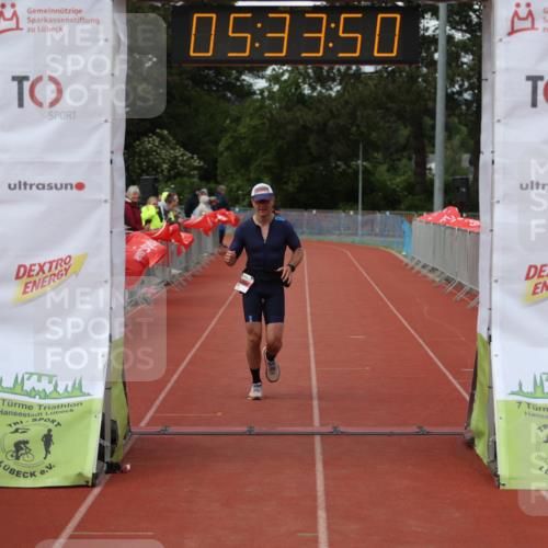 14.06.2026 - 7 Türme Triathlon Andreas Tolksdorf http://msf.ph/oto/9808654 14.06.2026 16:33:49 Ziel 735 meine-sportfotos.de