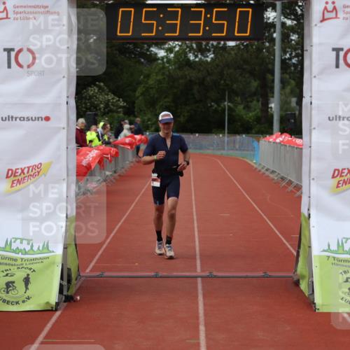 14.06.2026 - 7 Türme Triathlon Andreas Tolksdorf http://msf.ph/oto/9808656 14.06.2026 16:33:49 Ziel 735 meine-sportfotos.de