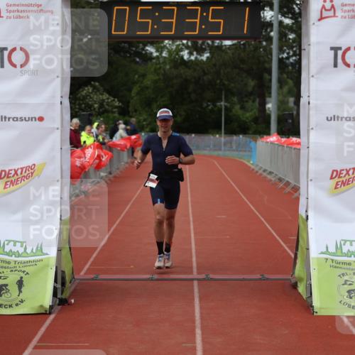 14.06.2026 - 7 Türme Triathlon Andreas Tolksdorf http://msf.ph/oto/9808663 14.06.2026 16:33:49 Ziel 735 meine-sportfotos.de