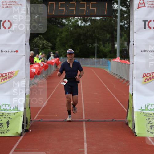 14.06.2026 - 7 Türme Triathlon Andreas Tolksdorf http://msf.ph/oto/9808666 14.06.2026 16:33:49 Ziel 735 meine-sportfotos.de