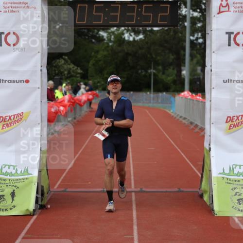14.06.2026 - 7 Türme Triathlon Andreas Tolksdorf http://msf.ph/oto/9808674 14.06.2026 16:33:50 Ziel 735 meine-sportfotos.de