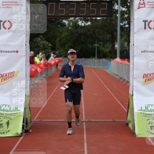 14.06.2026 - 7 Türme Triathlon Andreas Tolksdorf http://msf.ph/oto/9808675 14.06.2026 16:33:50 Ziel 735 meine-sportfotos.de