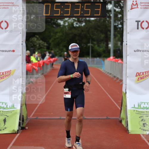14.06.2026 - 7 Türme Triathlon Andreas Tolksdorf http://msf.ph/oto/9808689 14.06.2026 16:33:51 Ziel 735 meine-sportfotos.de