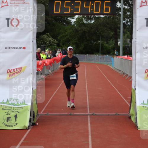 14.06.2026 - 7 Türme Triathlon Andreas Tolksdorf http://msf.ph/oto/9808701 14.06.2026 16:34:04 Ziel 949 meine-sportfotos.de