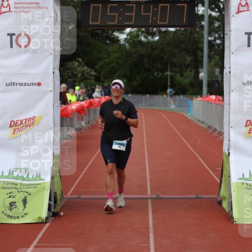 14.06.2026 - 7 Türme Triathlon Andreas Tolksdorf http://msf.ph/oto/9808718 14.06.2026 16:34:05 Ziel 949 meine-sportfotos.de