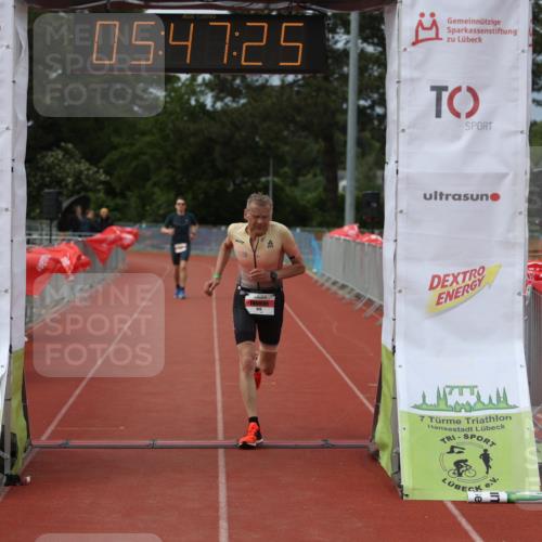14.06.2026 - 7 Türme Triathlon Andreas Tolksdorf http://msf.ph/oto/9808807 14.06.2026 16:47:24 Ziel 610, 826 meine-sportfotos.de