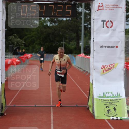 14.06.2026 - 7 Türme Triathlon Andreas Tolksdorf http://msf.ph/oto/9808808 14.06.2026 16:47:24 Ziel 610, 826 meine-sportfotos.de