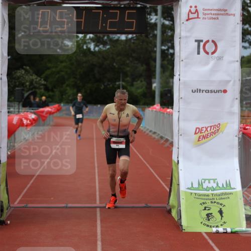 14.06.2026 - 7 Türme Triathlon Andreas Tolksdorf http://msf.ph/oto/9808809 14.06.2026 16:47:24 Ziel 610, 826 meine-sportfotos.de