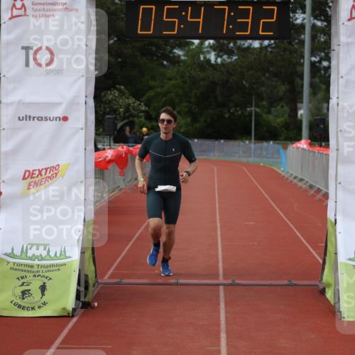 14.06.2026 - 7 Türme Triathlon Andreas Tolksdorf http://msf.ph/oto/9808826 14.06.2026 16:47:31 Ziel 610, 826, 1256 meine-sportfotos.de