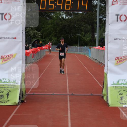 14.06.2026 - 7 Türme Triathlon Andreas Tolksdorf http://msf.ph/oto/9808872 14.06.2026 16:48:13 Ziel 642 meine-sportfotos.de