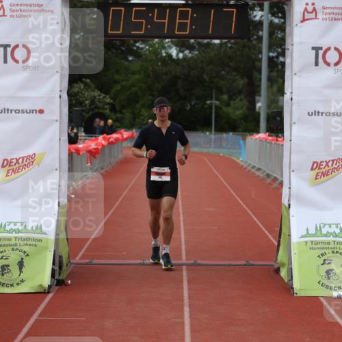 14.06.2026 - 7 Türme Triathlon Andreas Tolksdorf http://msf.ph/oto/9808880 14.06.2026 16:48:16 Ziel 642 meine-sportfotos.de