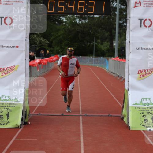 14.06.2026 - 7 Türme Triathlon Andreas Tolksdorf http://msf.ph/oto/9808925 14.06.2026 16:48:30 Ziel 631 meine-sportfotos.de