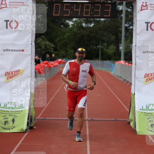 14.06.2026 - 7 Türme Triathlon Andreas Tolksdorf http://msf.ph/oto/9808945 14.06.2026 16:48:31 Ziel 631 meine-sportfotos.de