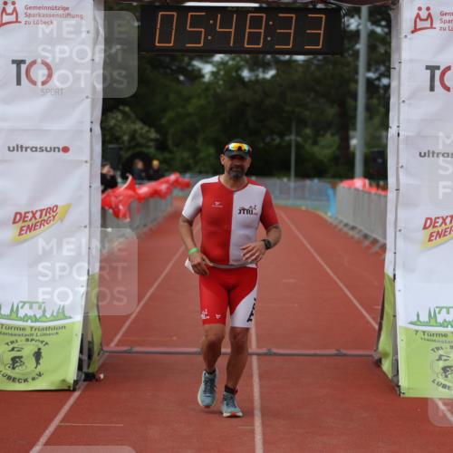 14.06.2026 - 7 Türme Triathlon Andreas Tolksdorf http://msf.ph/oto/9808947 14.06.2026 16:48:31 Ziel 631 meine-sportfotos.de